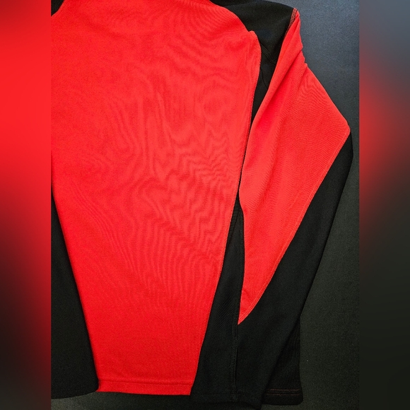 NWT - Eider Performance Red & Black Pullover - Size XL - Picture 3 of 10
